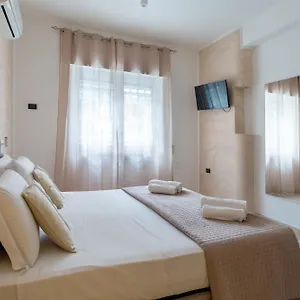 Bed & Breakfast Fly 290, Neapol