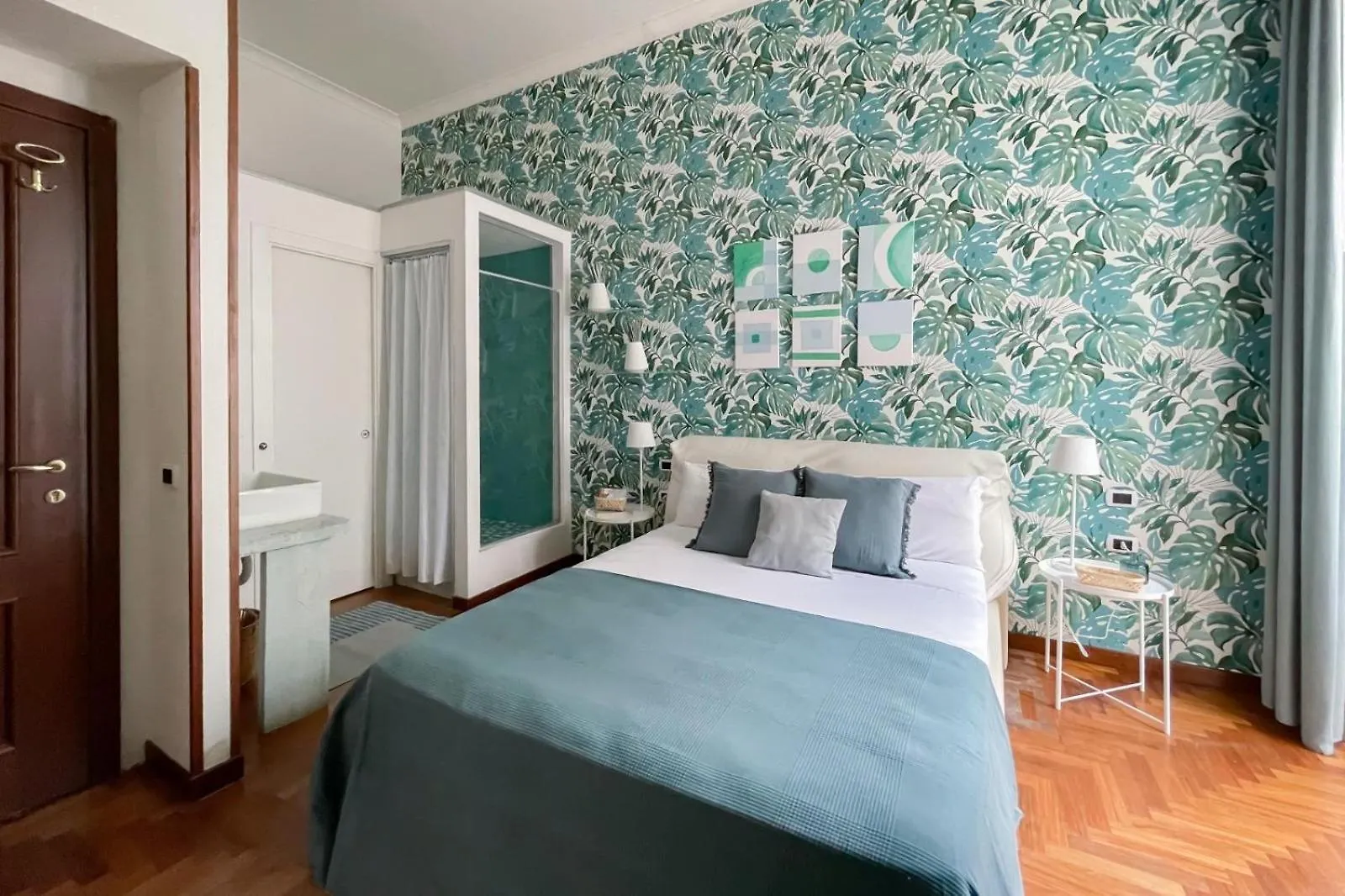 나폴리 Pomodoro Ac B&B