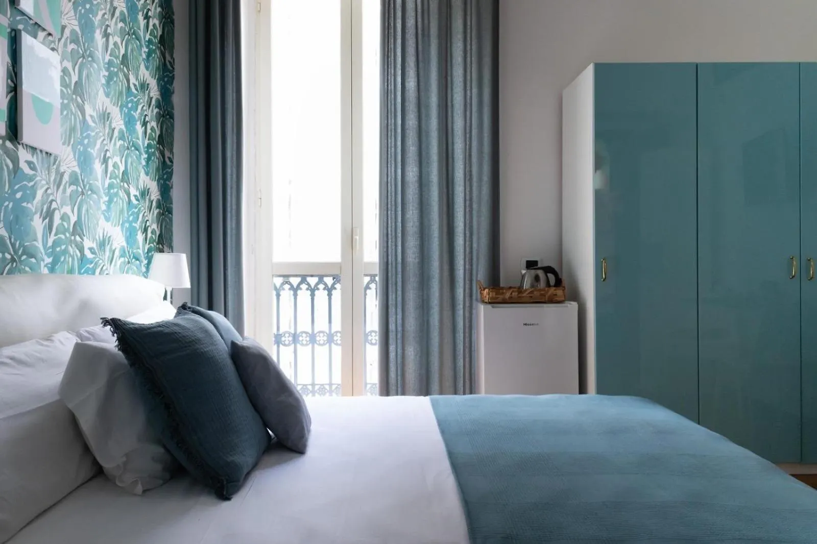 나폴리 Pomodoro Ac B&B