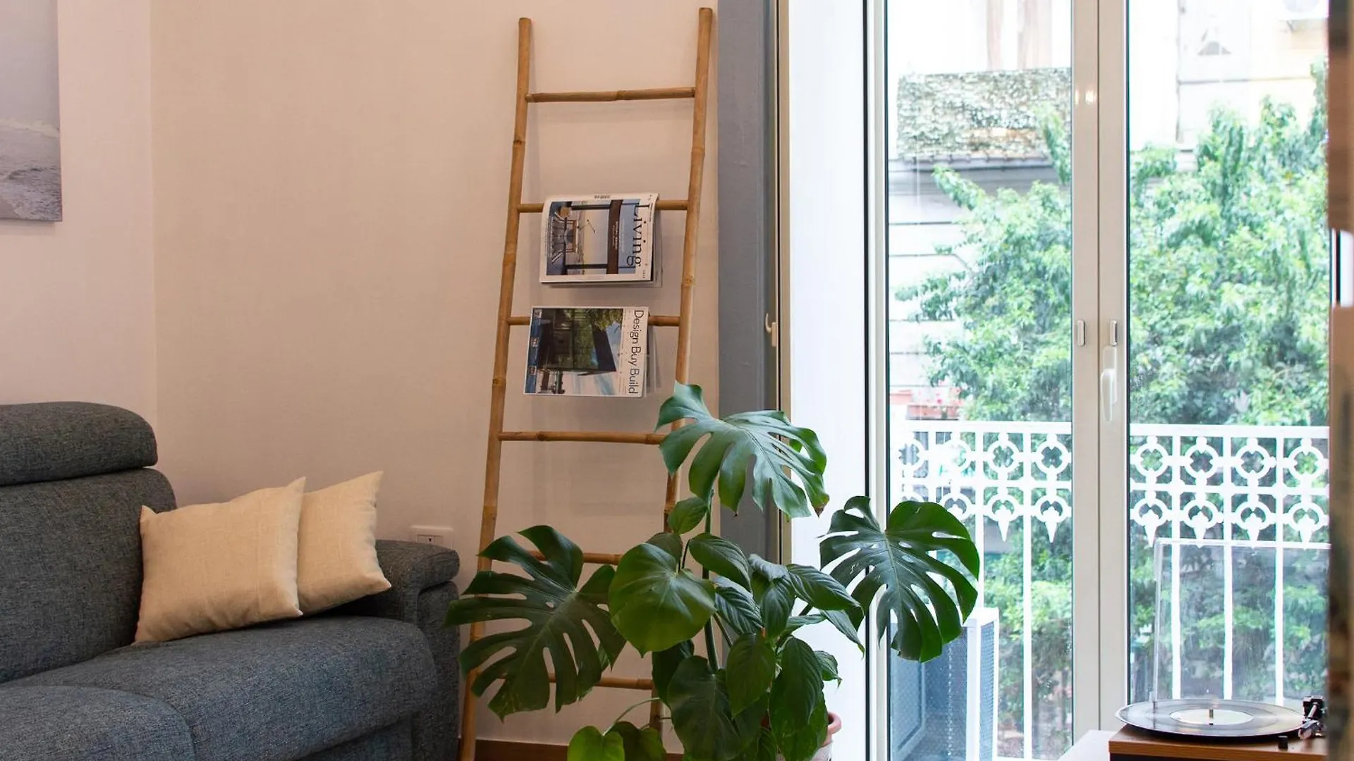 *****  Pomodoro Ac Bed & Breakfast Naples Italy