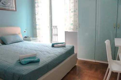 나폴리 Pomodoro Ac B&B